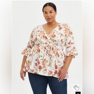 Torrid Babydoll Challis Surplice Tie-Front Top Floral Ivory Size 3
